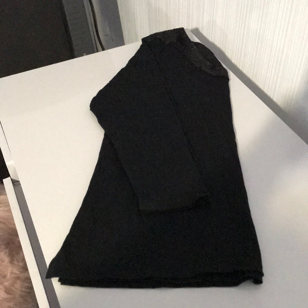 Shirt - Picture 3 of 4